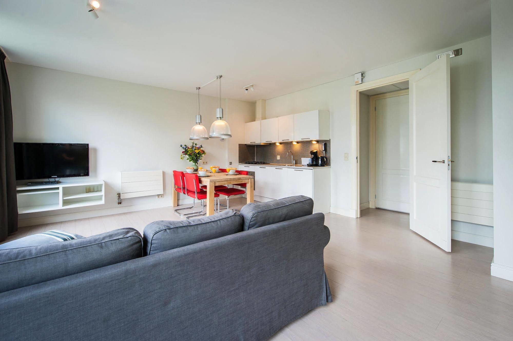 Short Group Dapper Market Serviced Apartment *