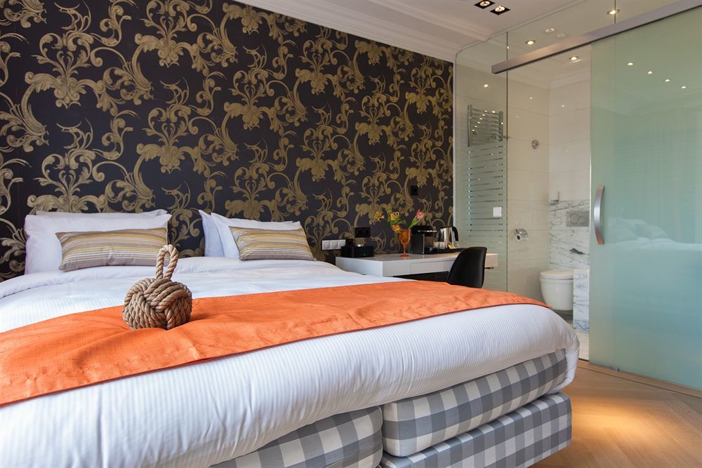 Canal Hotel